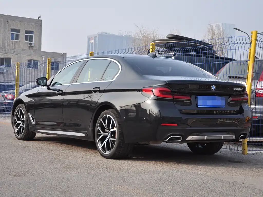 BMW 5 Series 2022 Facelift 2 530Li Exclusive M Sports Package купить на сайте DeffCars