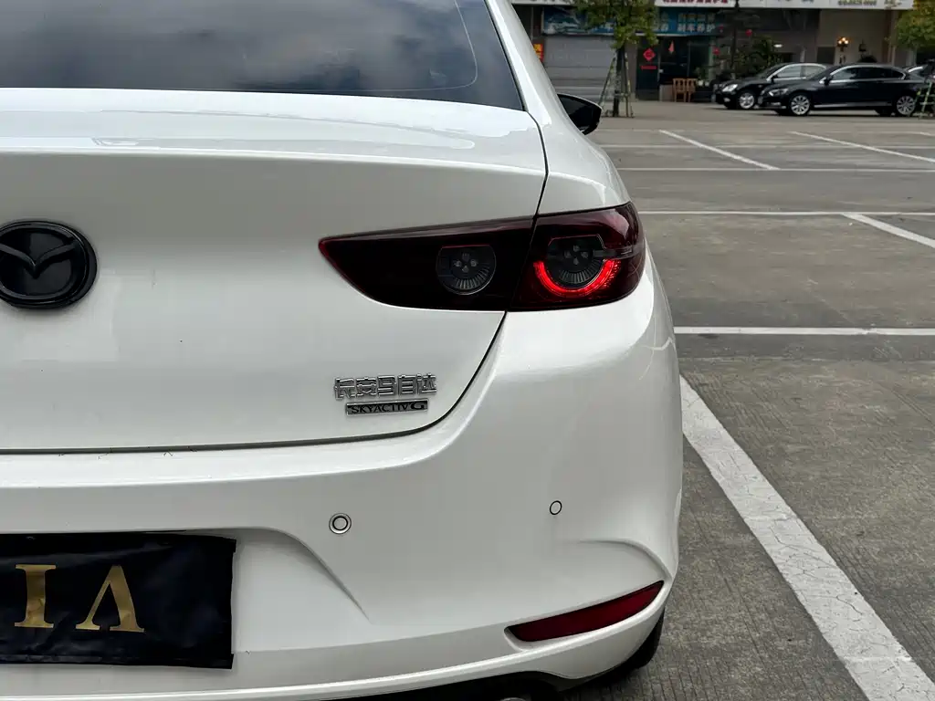 Mazda3 Angkesela 2022 2.0L Automatic Premium Edition купить на сайте DeffCars