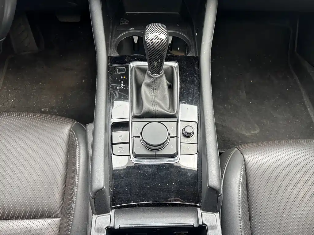 Mazda3 Angkesela 2022 2.0L Automatic Premium Edition купить на сайте DeffCars