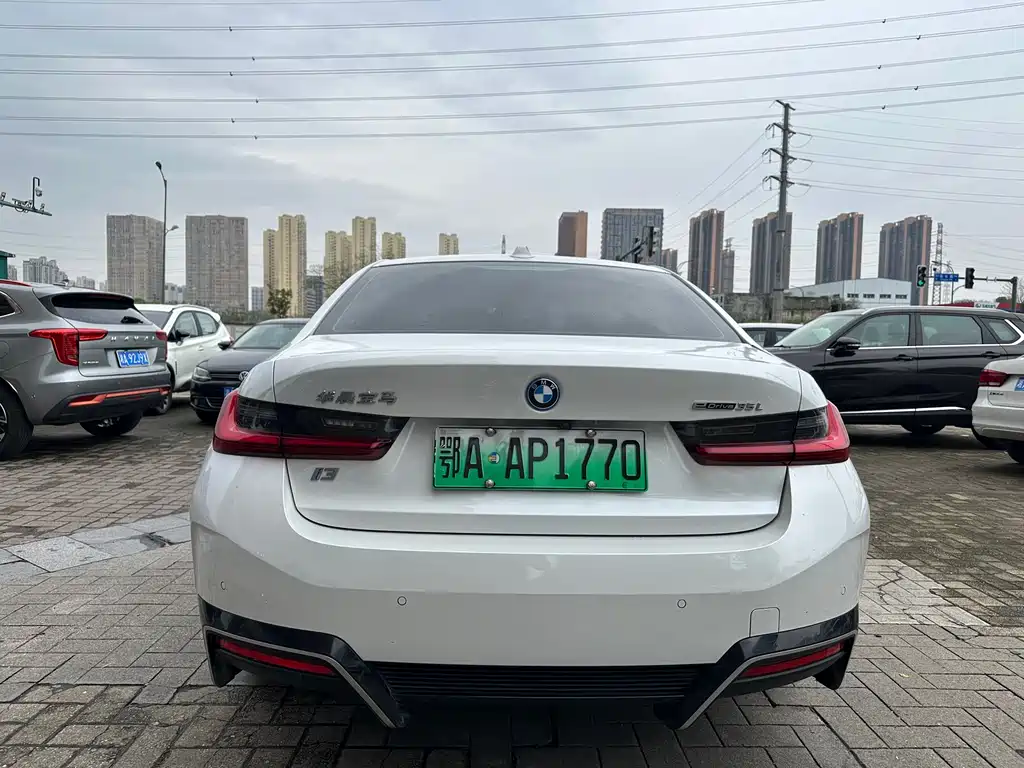 BMW i3 2024 eDrive 35 L купить на сайте DeffCars
