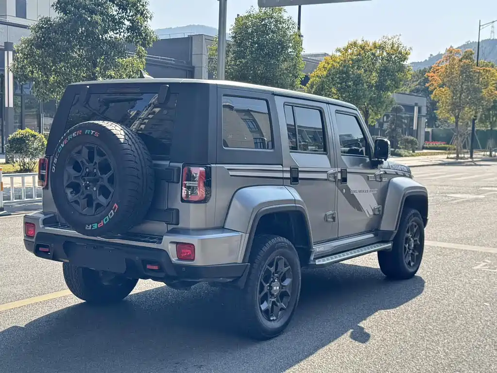 Beijing off-road BJ40 2021 2.0T automatic four-wheel drive ring tower championship version купить на сайте DeffCars