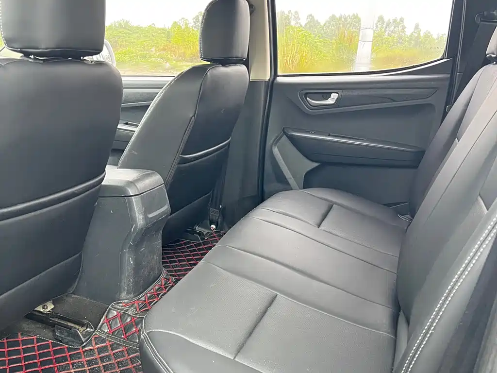 RE-MAX 2018 2.8T classic version four-wheel drive luxury model extended cargo box JE493ZLQ5F купить на сайте DeffCars