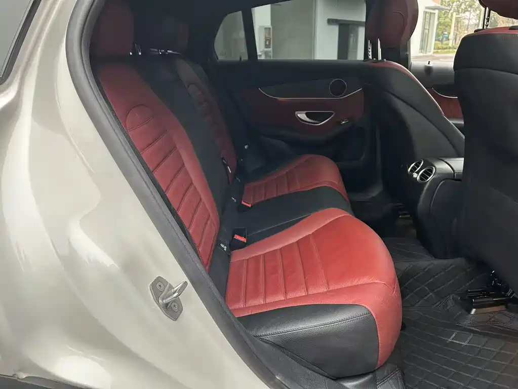 Mercedes-Benz GLC Coupe 2017 GLC 300 4MATIC Coupe SUV купить на сайте DeffCars