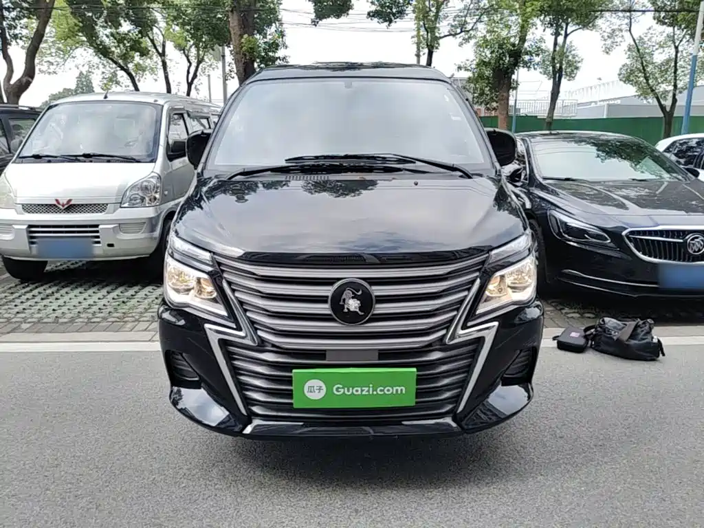 Lingzhi 2023 M5L 1.6L basic model 7 seats купить на сайте DeffCars