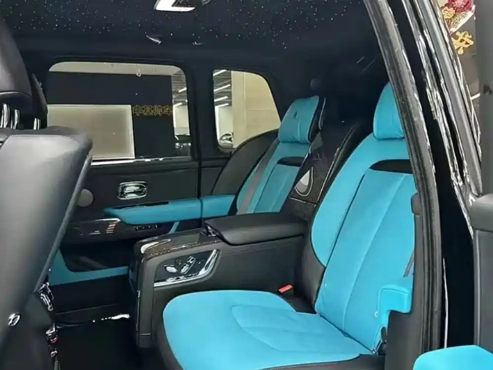 Cullinan 2020 Black Badge купить на сайте DeffCars