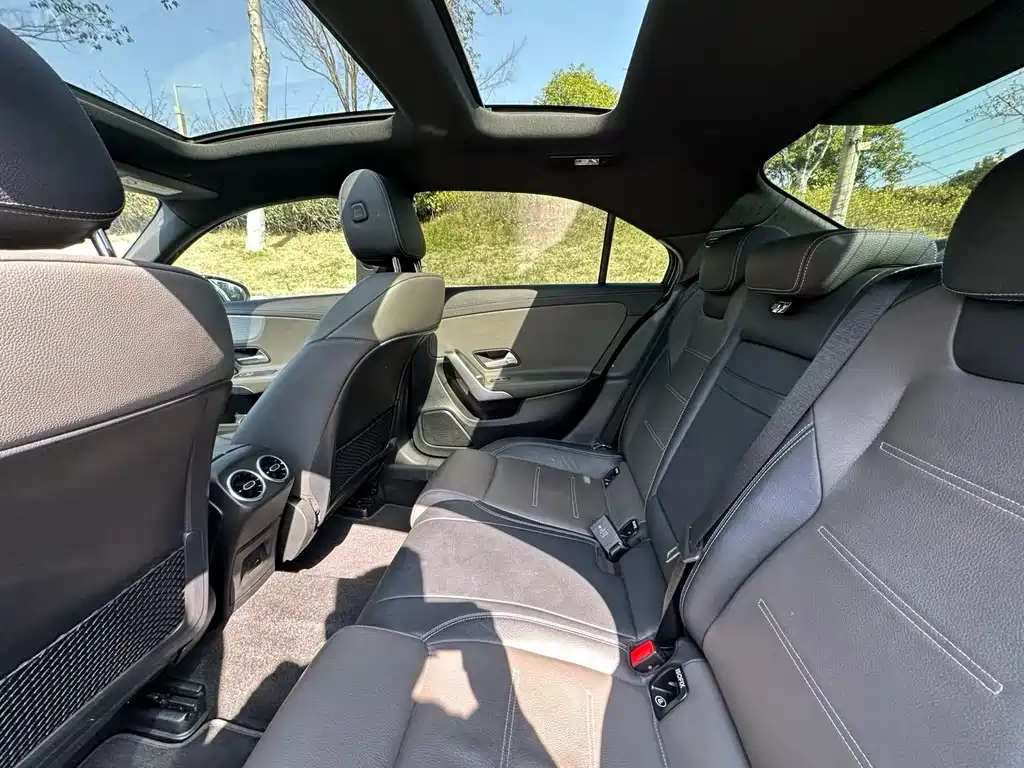 Mercedes-Benz A-Class AMG 2023 AMG A 35 L 4MATIC купить на сайте DeffCars