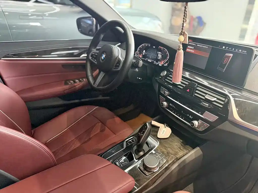 BMW 5 Series 2021 525Li M Sports Package купить на сайте DeffCars