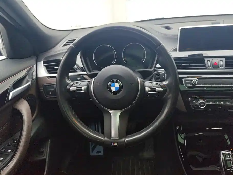 BMW X2 2020 sDrive25i Leading M Off-Road Package купить на сайте DeffCars