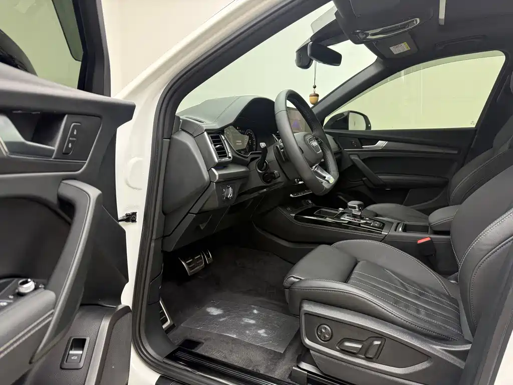 Audi Q5L 2023 40T luxury and dynamic model купить на сайте DeffCars