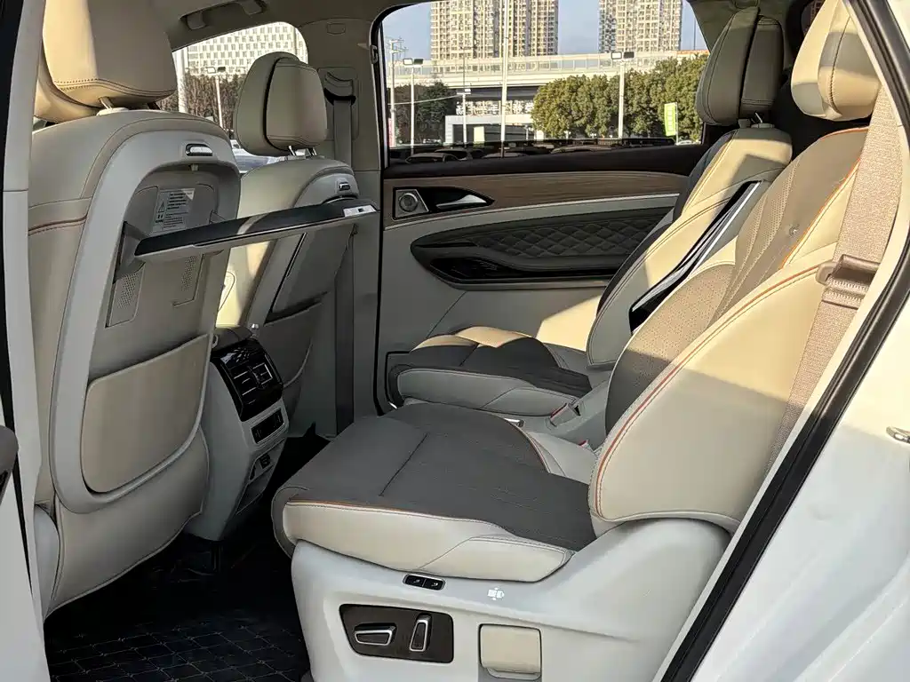 Fengxing Yacht 2022 1.5T DCT Wave Chasing Edition купить на сайте DeffCars