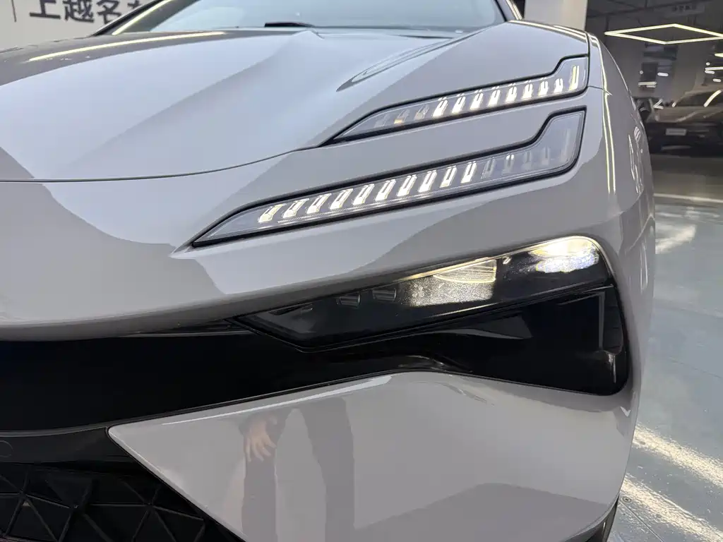 EMEYA 2025 600 Deluxe Edition купить на сайте DeffCars