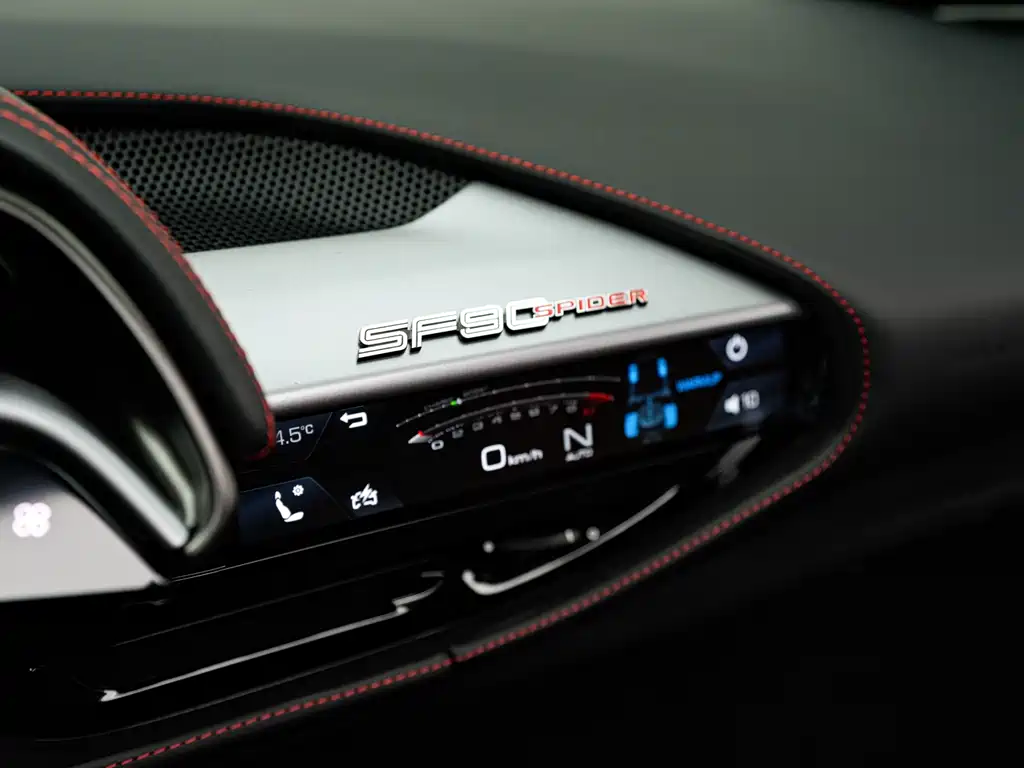 SF90 2021 3.9T V8 Spider купить на сайте DeffCars