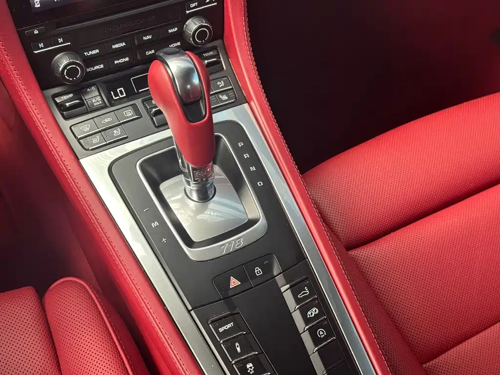 Porsche 718 2018 Cayman 2.0T купить на сайте DeffCars