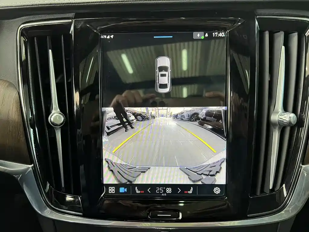 Volvo S90 2024 B5 Zhiyuan Luxury Edition купить на сайте DeffCars