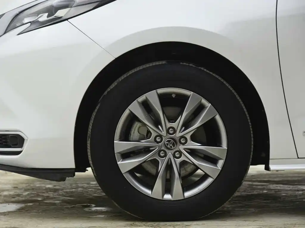 SIENNA 2023 2.5L Hybrid Comfort Edition купить на сайте DeffCars