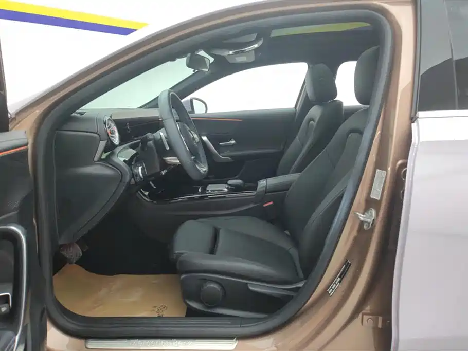 Mercedes-Benz A-Class 2022 Facelift A 200 L Sports Sedan Fashionable купить на сайте DeffCars