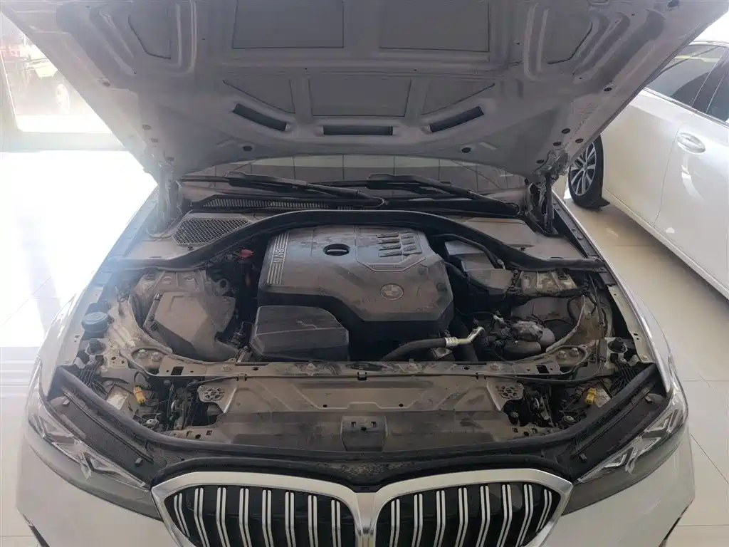 BMW 3 Series 2024 320Li M Sports Package купить на сайте DeffCars