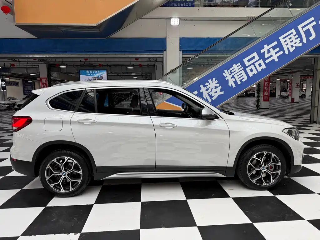 BMW X1 2022 sDrive20Li Fashion Model купить на сайте DeffCars