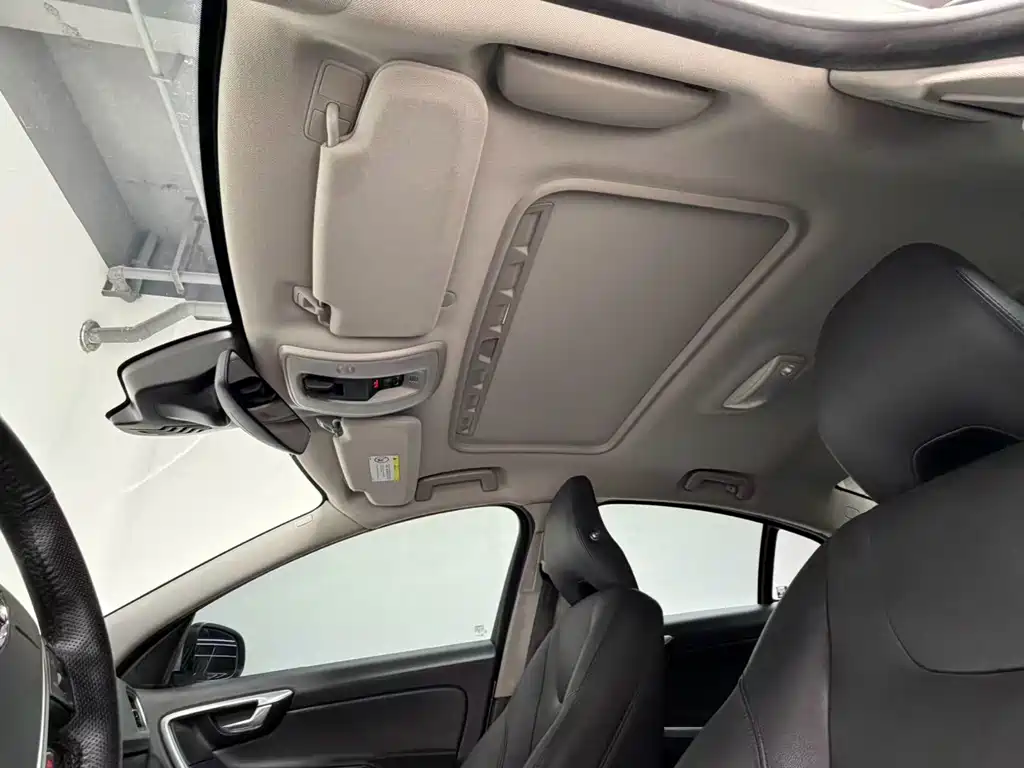 Volvo S60 2019 S60L T3 Smart Edition купить на сайте DeffCars