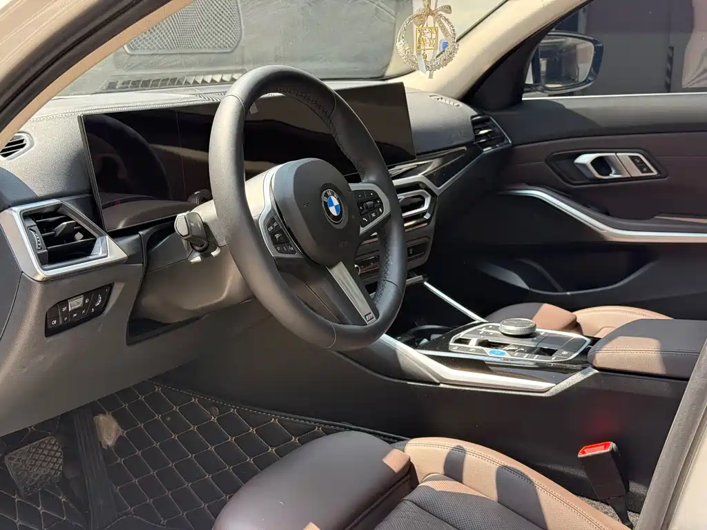 BMW i3 2024 eDrive 35 L купить на сайте DeffCars