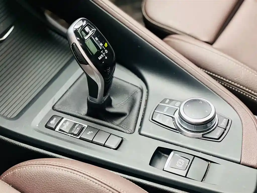 BMW X1 2022 sDrive25Li Leading Model купить на сайте DeffCars