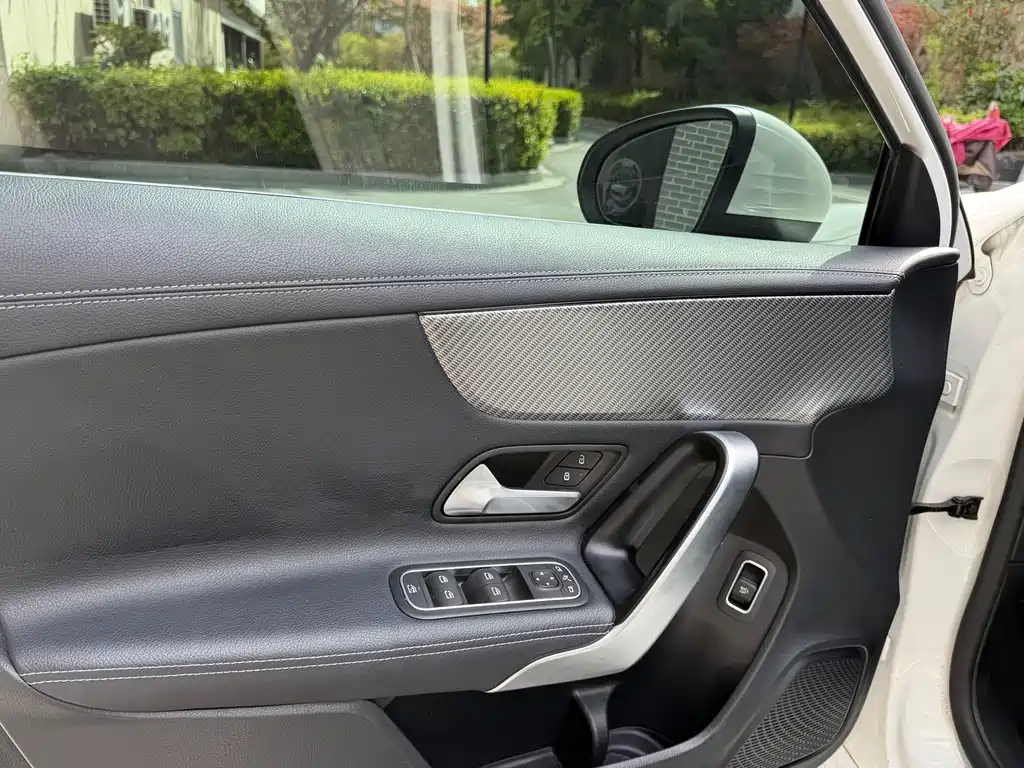 Mercedes-Benz A-Class 2023 A 200 L Dynamic купить на сайте DeffCars