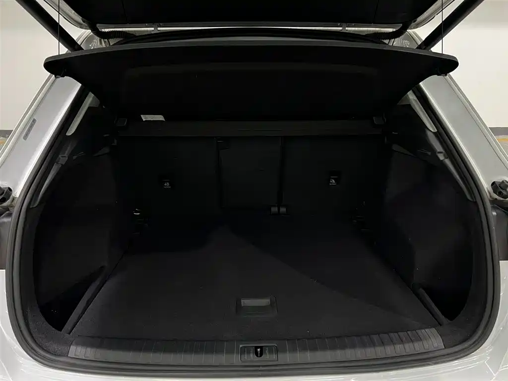 Audi Q3 2022 35 TFSI Fashionable and Dynamic купить на сайте DeffCars