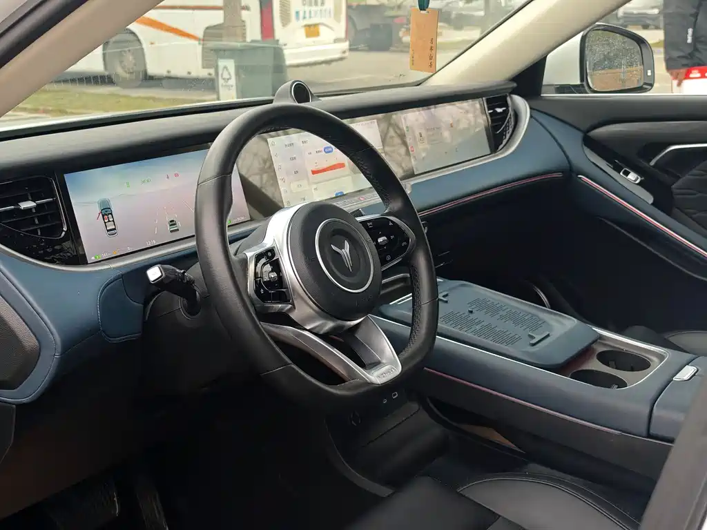 Lantu FREE 2024 ultra-long battery life smart driving version купить на сайте DeffCars