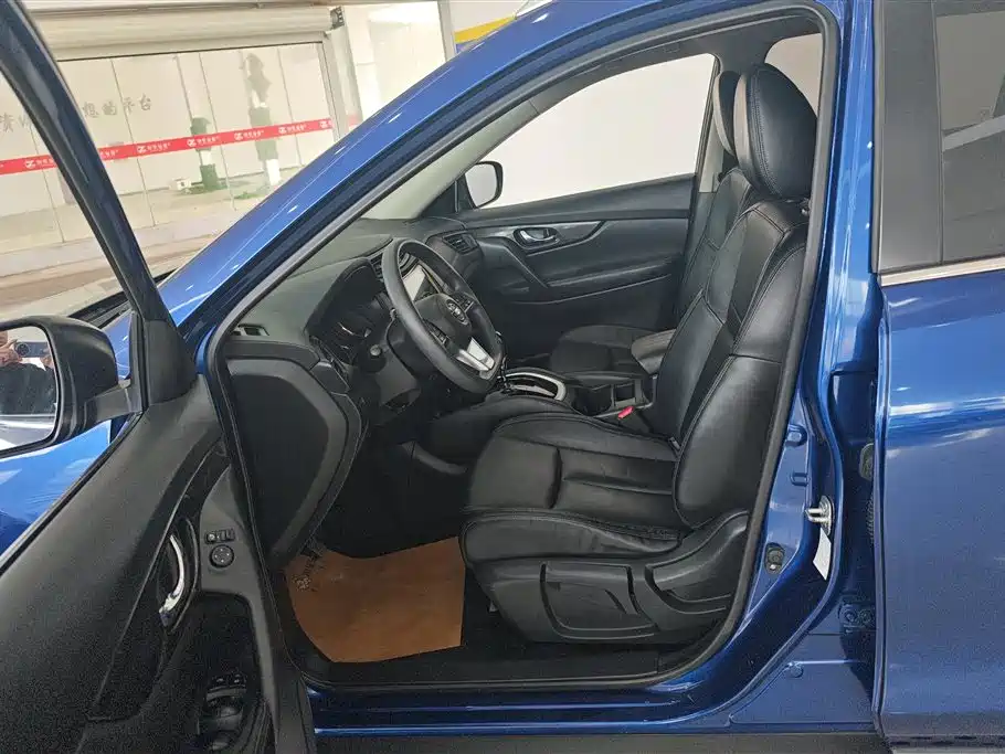 X-Trail 2017 2.0L CVT Comfort Edition 2WD купить на сайте DeffCars