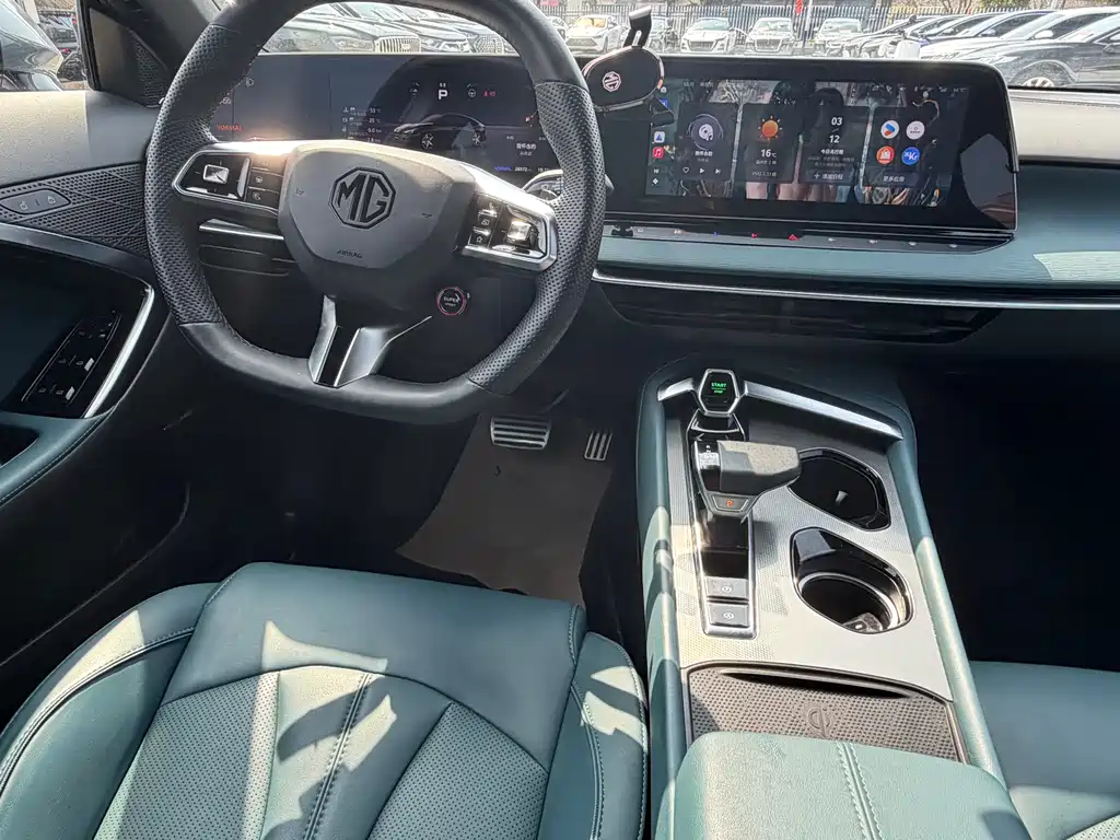 MG7 2023 2.0T Automatic Beauty Hunting Luxury Edition купить на сайте DeffCars