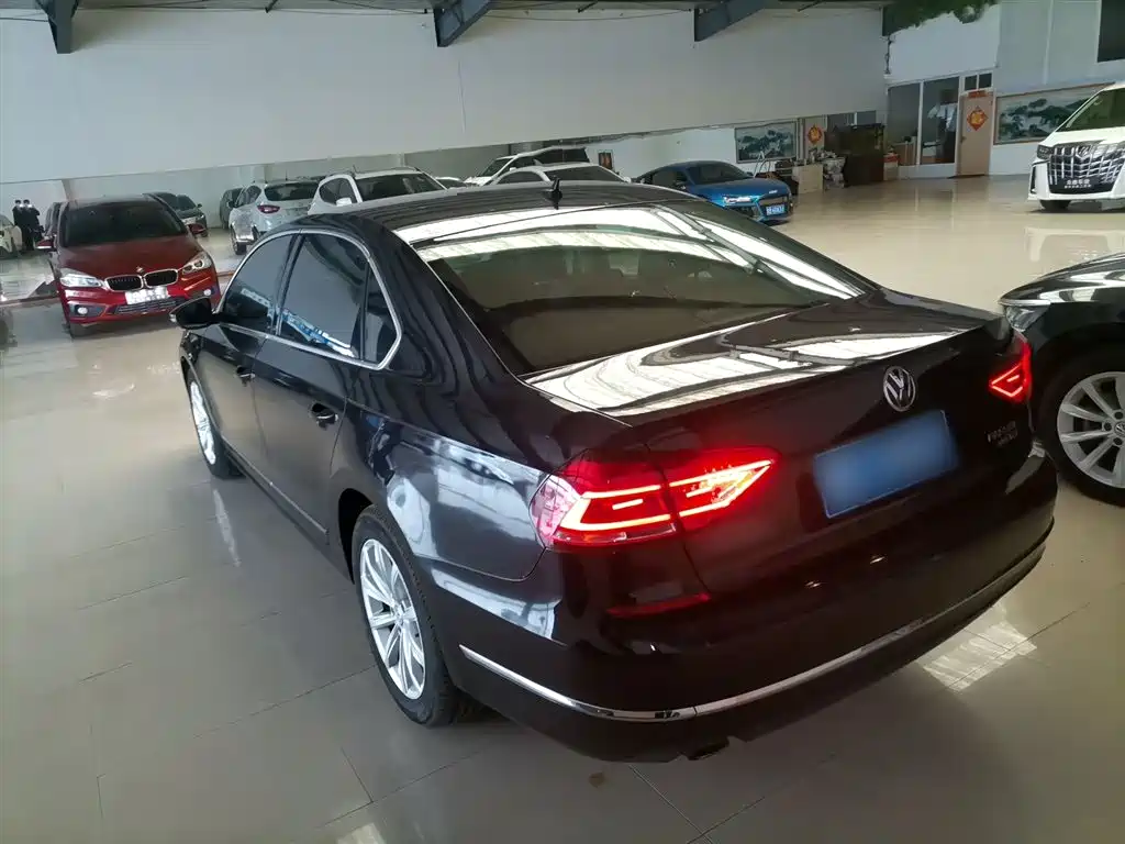 Passat 2017 330TSI DSG Premium Edition купить на сайте DeffCars