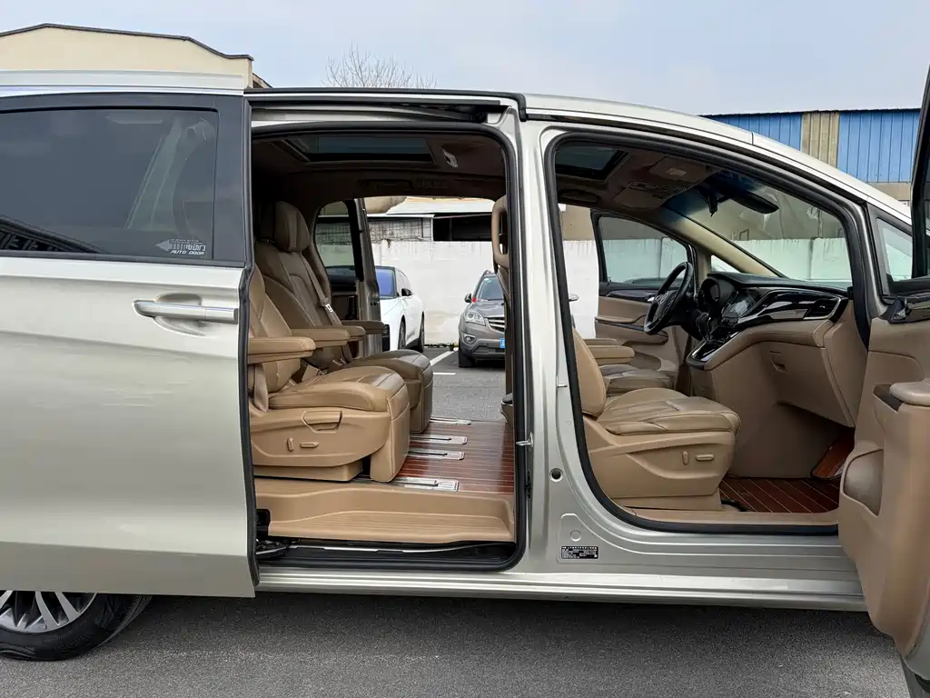 Buick GL8 2018 ES 28T luxury model National VI купить на сайте DeffCars