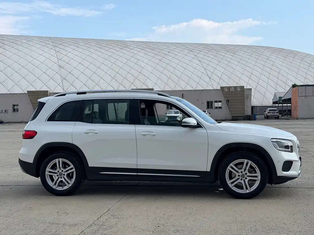 Mercedes GLB 2020 180 Dynamic купить на сайте DeffCars
