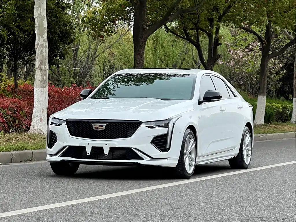 Cadillac CT4 2021 28T Fashion Model купить на сайте DeffCars