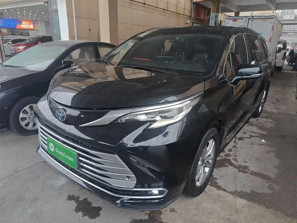 SIENNA 2021 2.5L Hybrid Platinum Edition купить на сайте DeffCars
