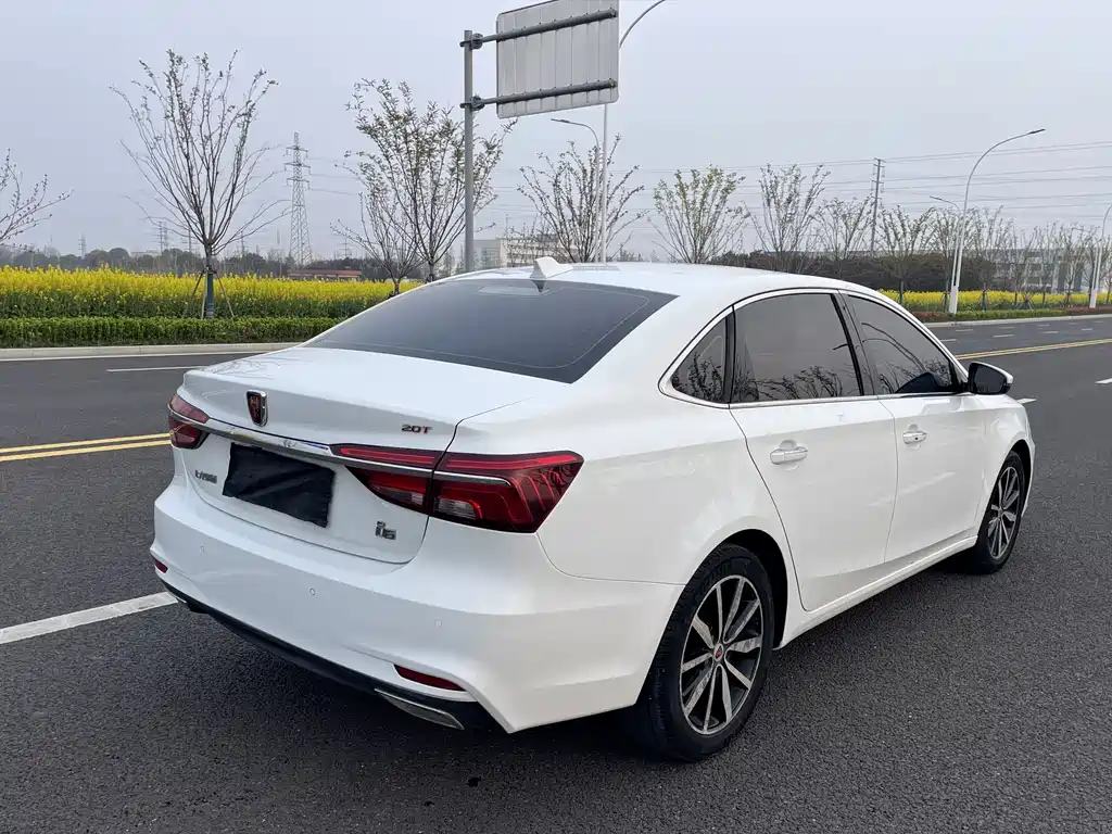 Roewe i6 Classic 2018 20T Automatic Internet Smart Edition купить на сайте DeffCars