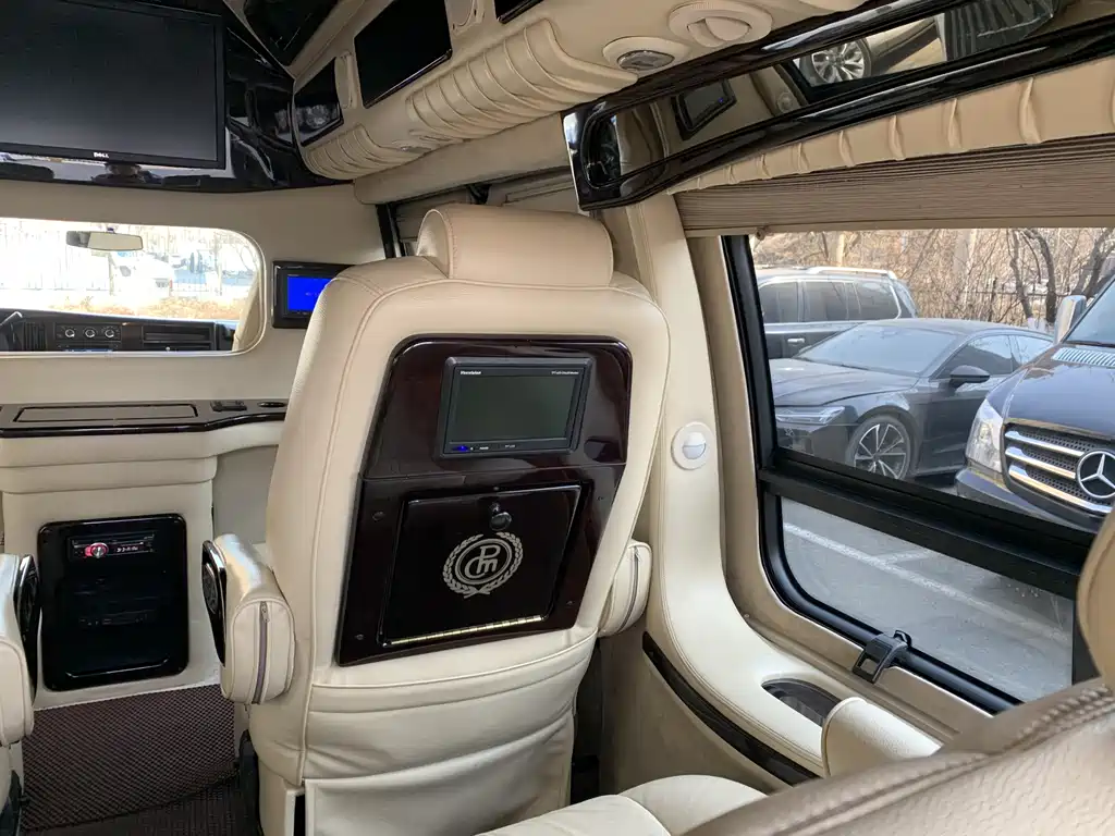 SAVANA 2011 5.3L Business Star 7-seater купить на сайте DeffCars