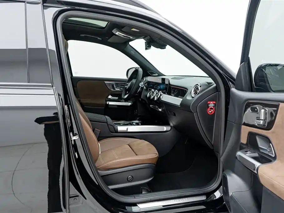 Mercedes-Benz GLB AMG 2024 AMG GLB 35 4MATIC купить на сайте DeffCars