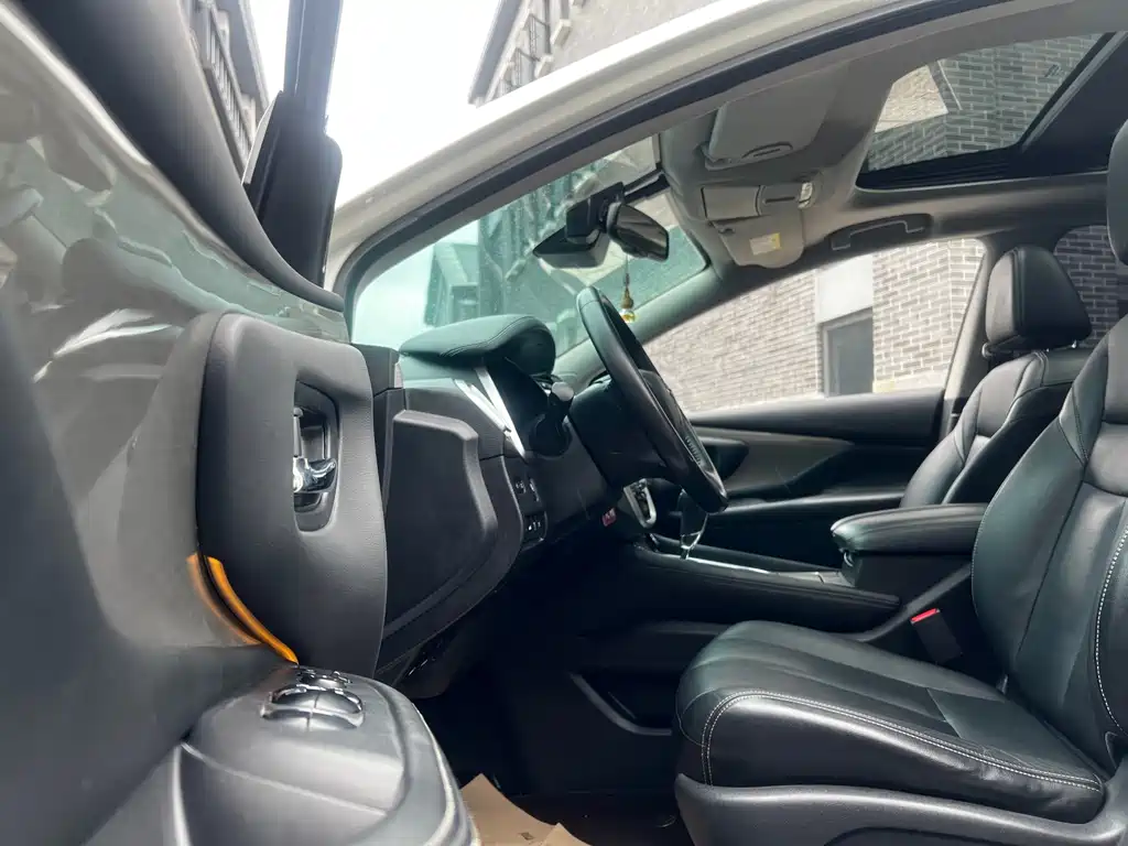 Loulan 2019 2.5 S/C HEV XL 4WD Hybrid Intelligent Premium Edition National VI купить на сайте DeffCars