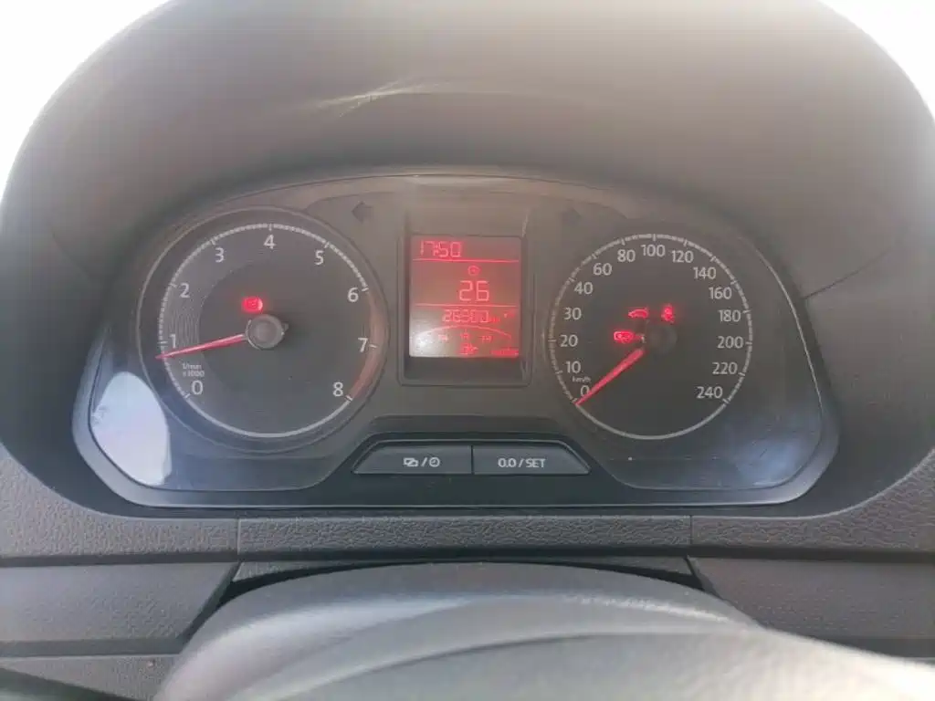 Jetta 2017 1.4L manual fashion model купить на сайте DeffCars