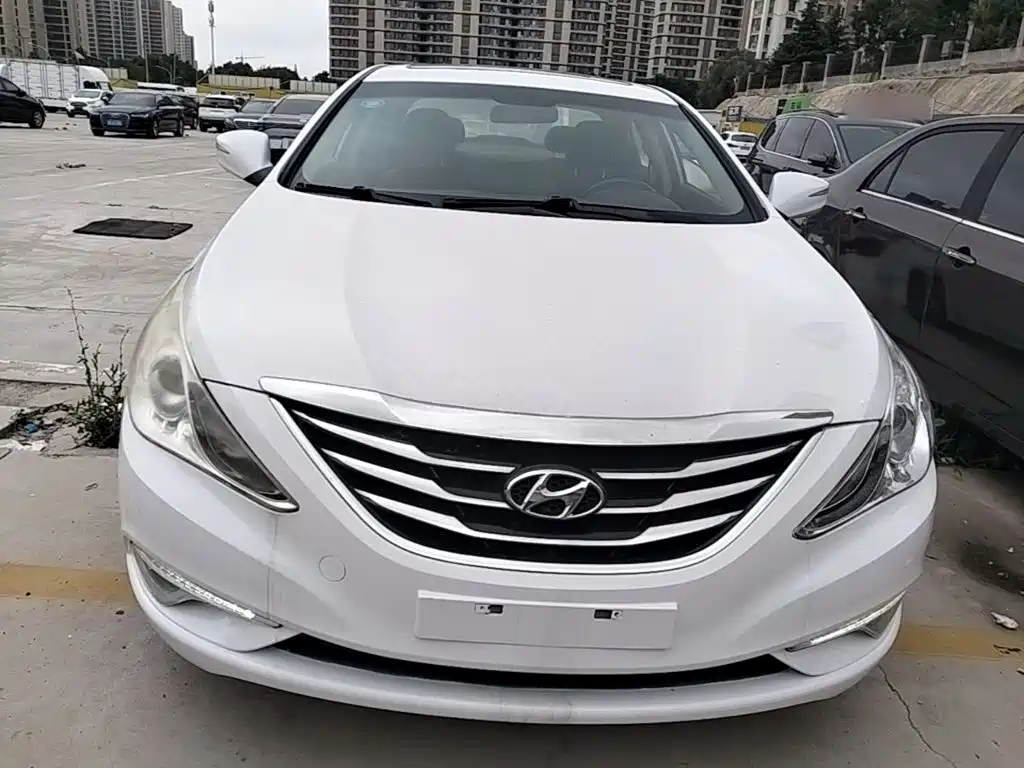Sonata 2015 Classic 2.0L Automatic Deluxe Edition купить на сайте DeffCars