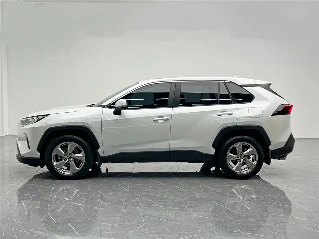 RAV4 Rongfang 2022 2.0L CVT four-wheel drive fashion Plus version купить на сайте DeffCars