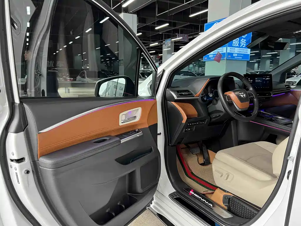 SIENNA 2023 2.5L Hybrid Extreme Edition купить на сайте DeffCars