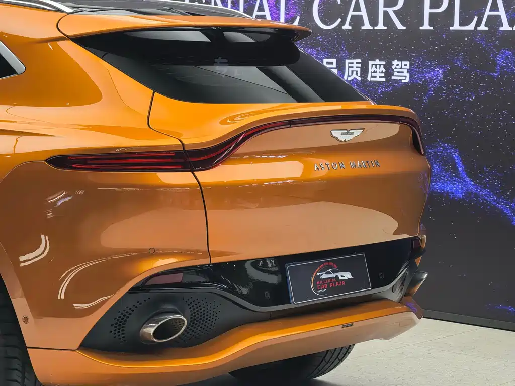 Aston Martin DBX 2022 3.0T STRAIGHT-SIX купить на сайте DeffCars