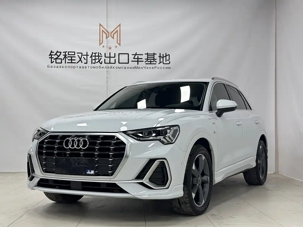 Audi Q3 2022 35 TFSI Fashionable and Dynamic купить на сайте DeffCars