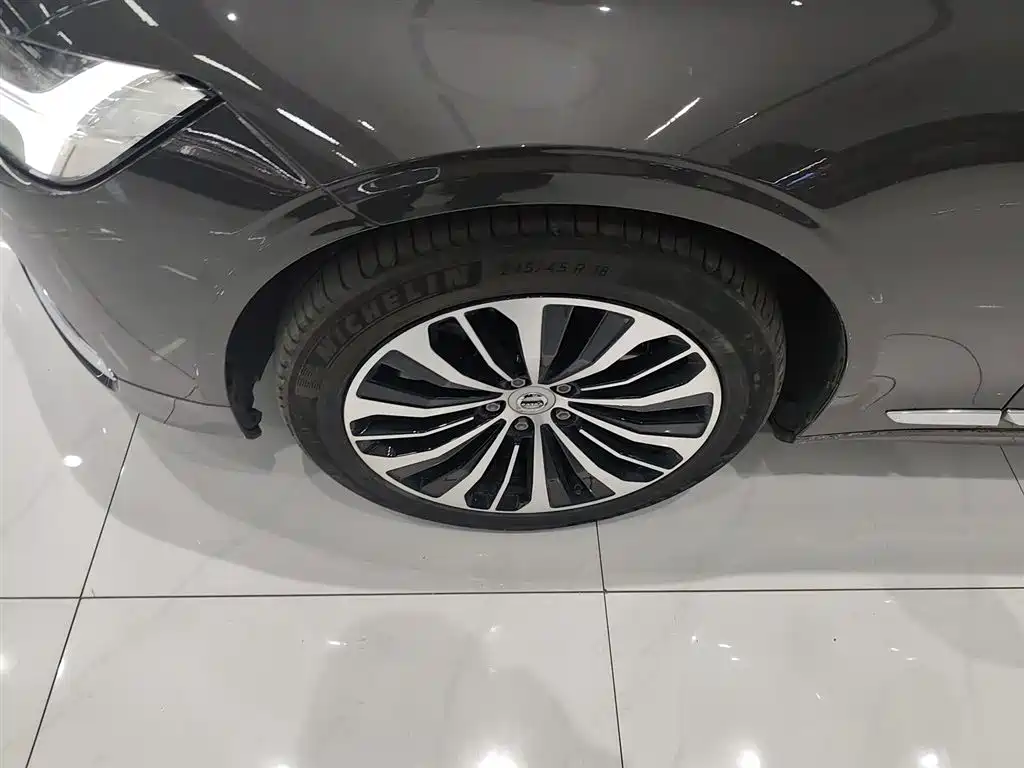 Volvo S90 2025 B5 Zhiyi Luxury Edition купить на сайте DeffCars