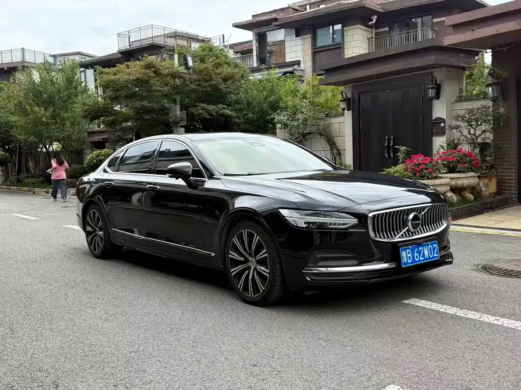 Volvo S90 2023 B5 Zhiyuan Luxury Edition купить на сайте DeffCars