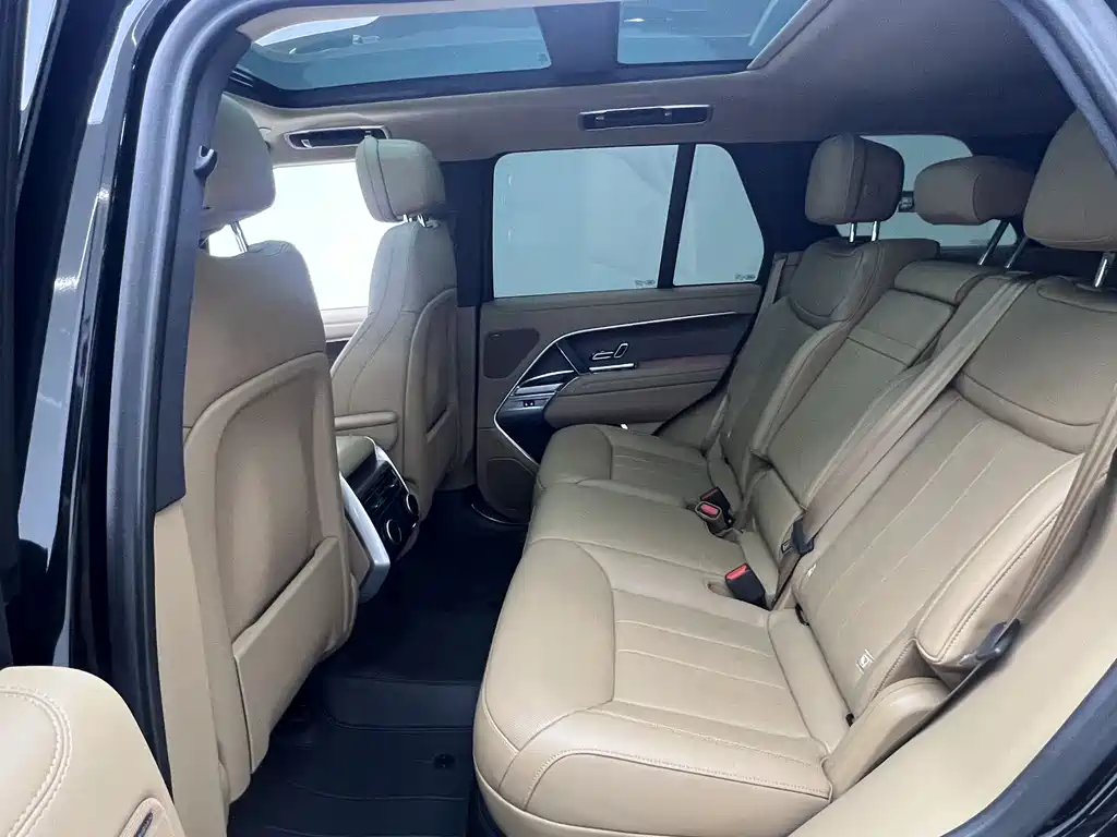 Range Rover 2024 3.0 L6 360PS Grand Edition купить на сайте DeffCars