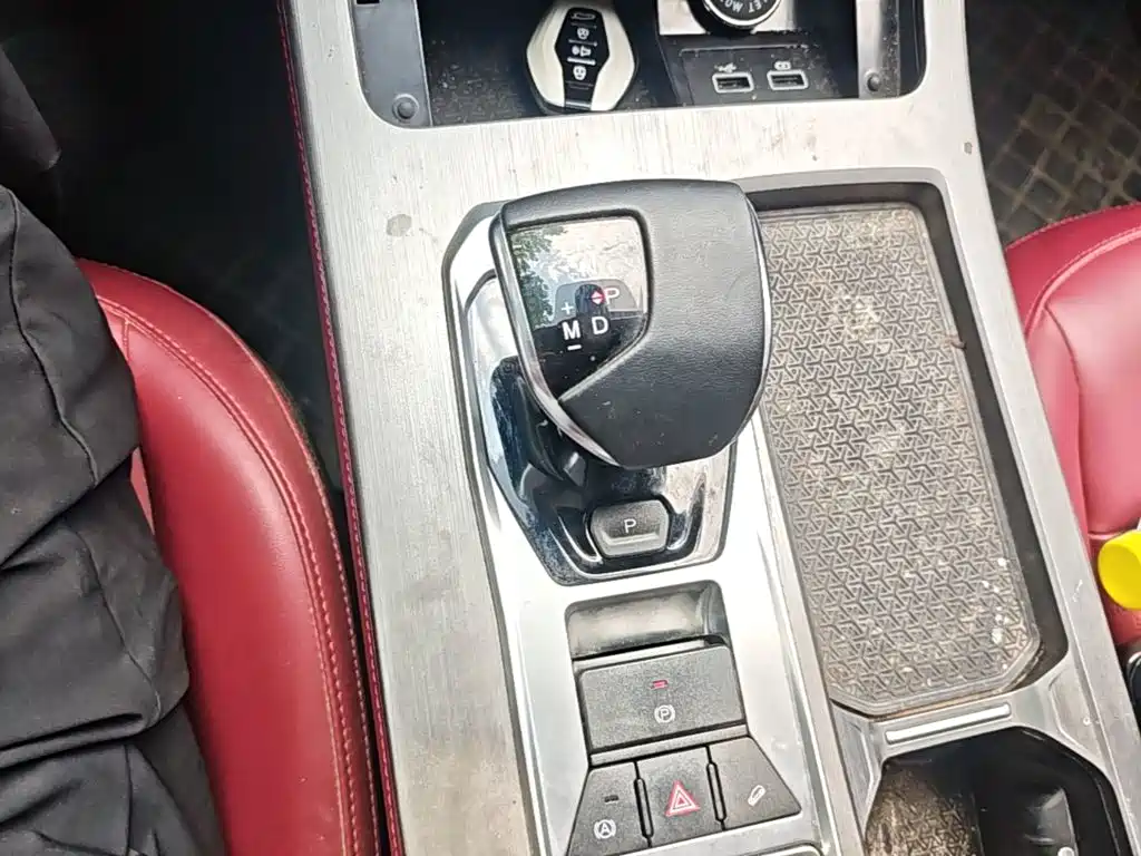 Jietu X70 PLUS 2025 Champion Edition 1.5T DCT Champion MAX+ 7 seats купить на сайте DeffCars