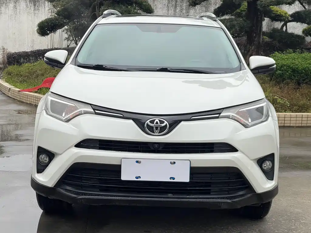 RAV4 Rongfang 2016 2.0L CVT two-wheel drive fashion version National V купить на сайте DeffCars